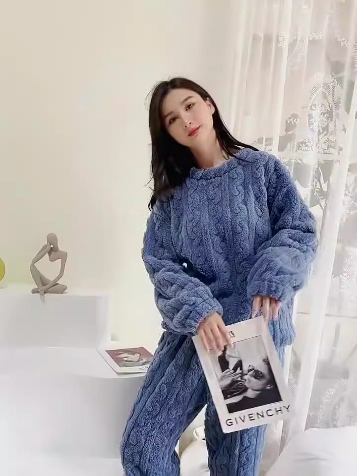 Women's Plush Coral Velvet Pajamas