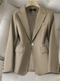 Tailored Power Blazer – Classic Structure, Bold Versatility