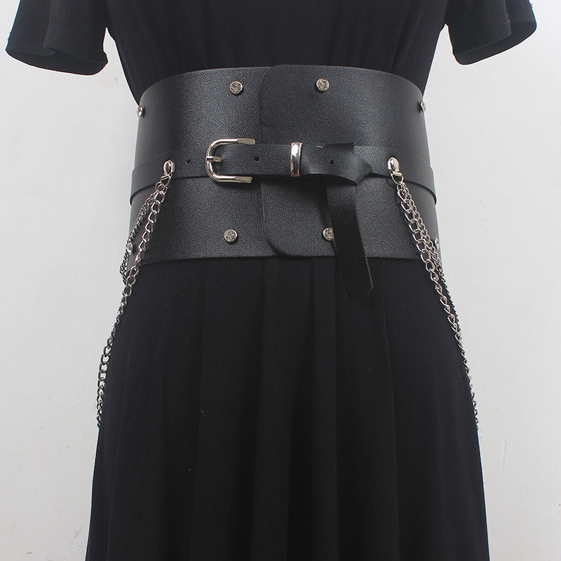 Edgy Wide Waist Belt with Chain Detail – Statement Style in Black or Camel