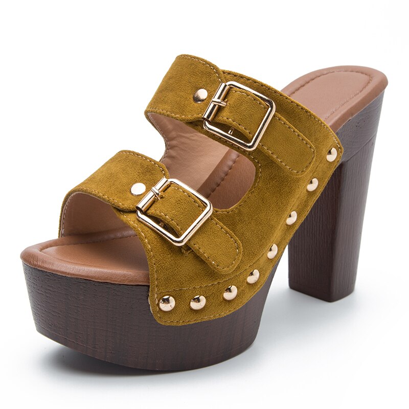 Chunky Buckle Platform Heels – Retro Wood Grain Block Sandals