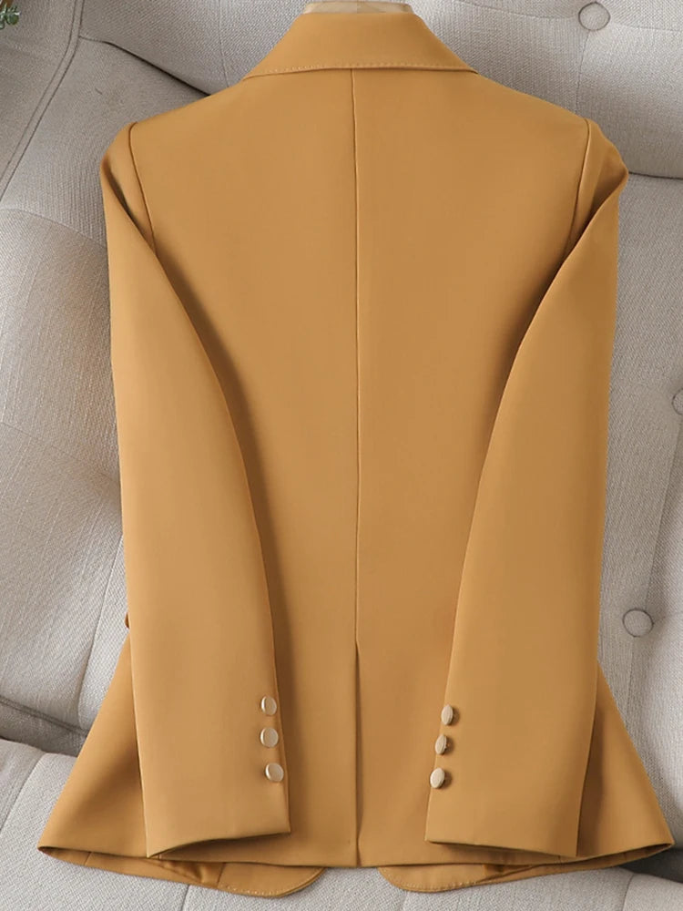 Tailored Power Blazer – Classic Structure, Bold Versatility