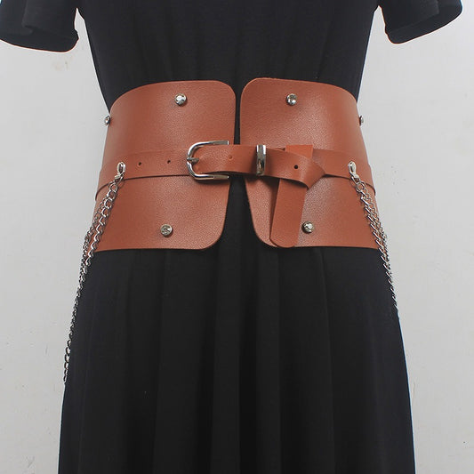 Edgy Wide Waist Belt with Chain Detail – Statement Style in Black or Camel