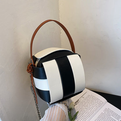 Small Size Trendy Crossbody in  Polyurethane Leather, Comes in 9 Variants