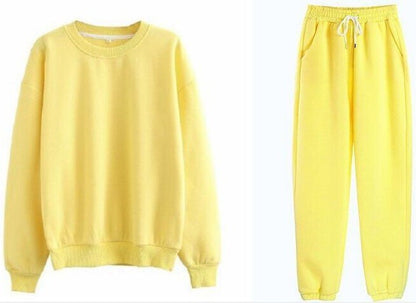 Two-piece Set of Casual Long Sleeves Sweatshirt  and Sweatpants in Multiple Colors