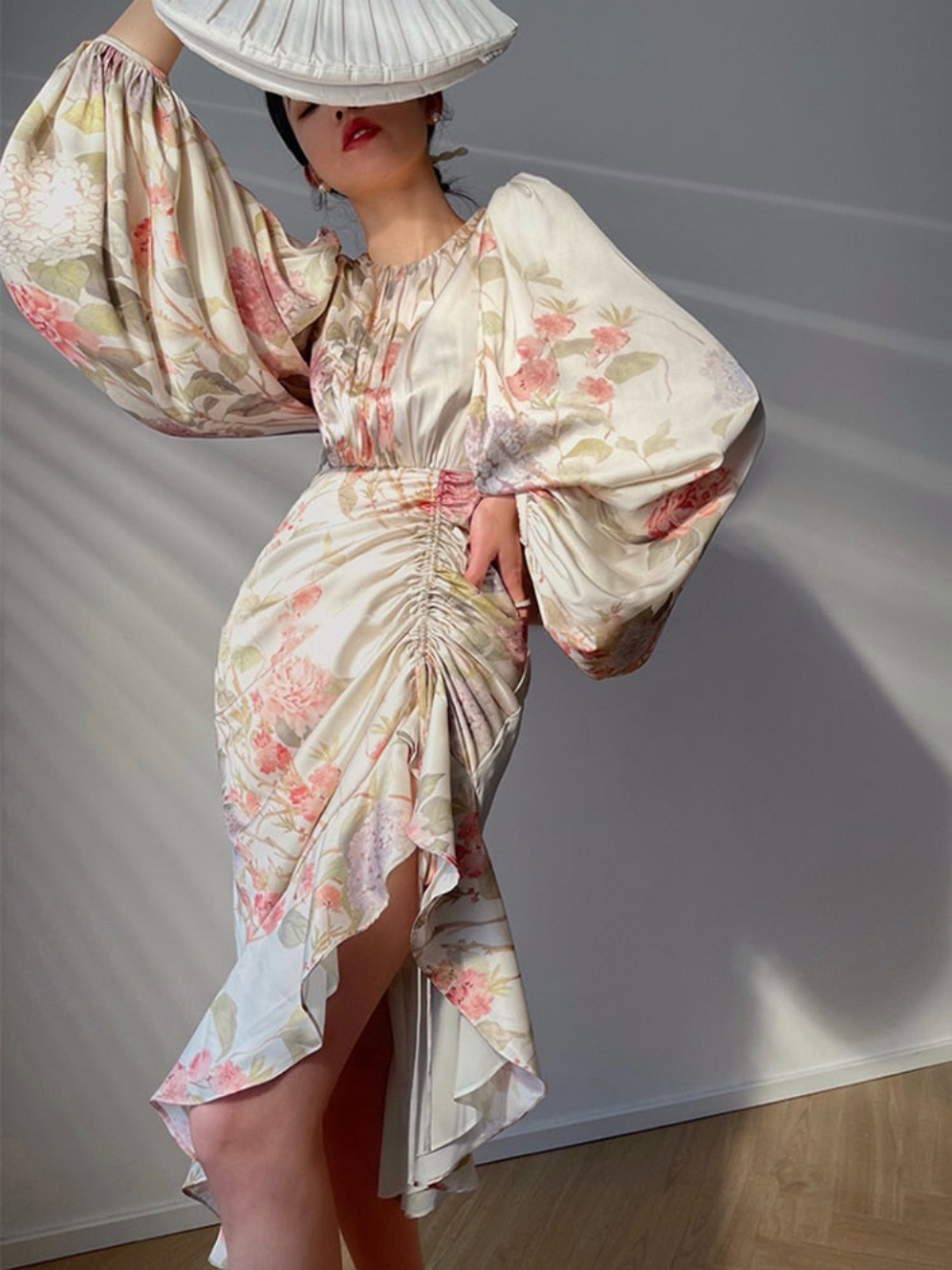 Vintage Print  Round Neck Lantern Sleeve  Ruched Midi Dress