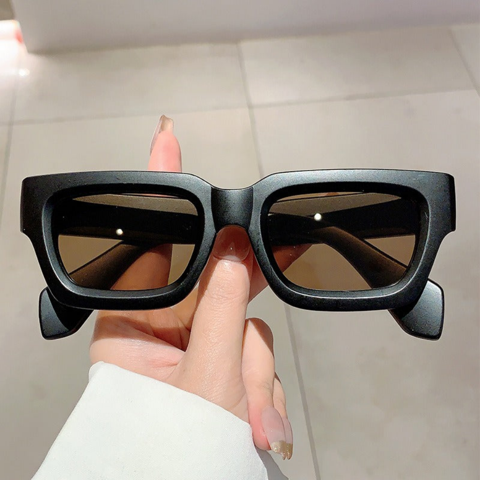 Small Frame Minimalist Fashion Sunglasses